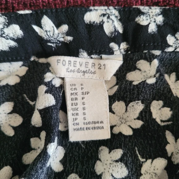 Forever 21 women's black and white mini dress - Picture 3 of 4